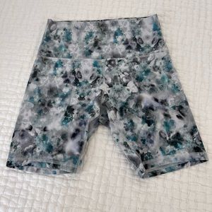 Lululemon bike shorts